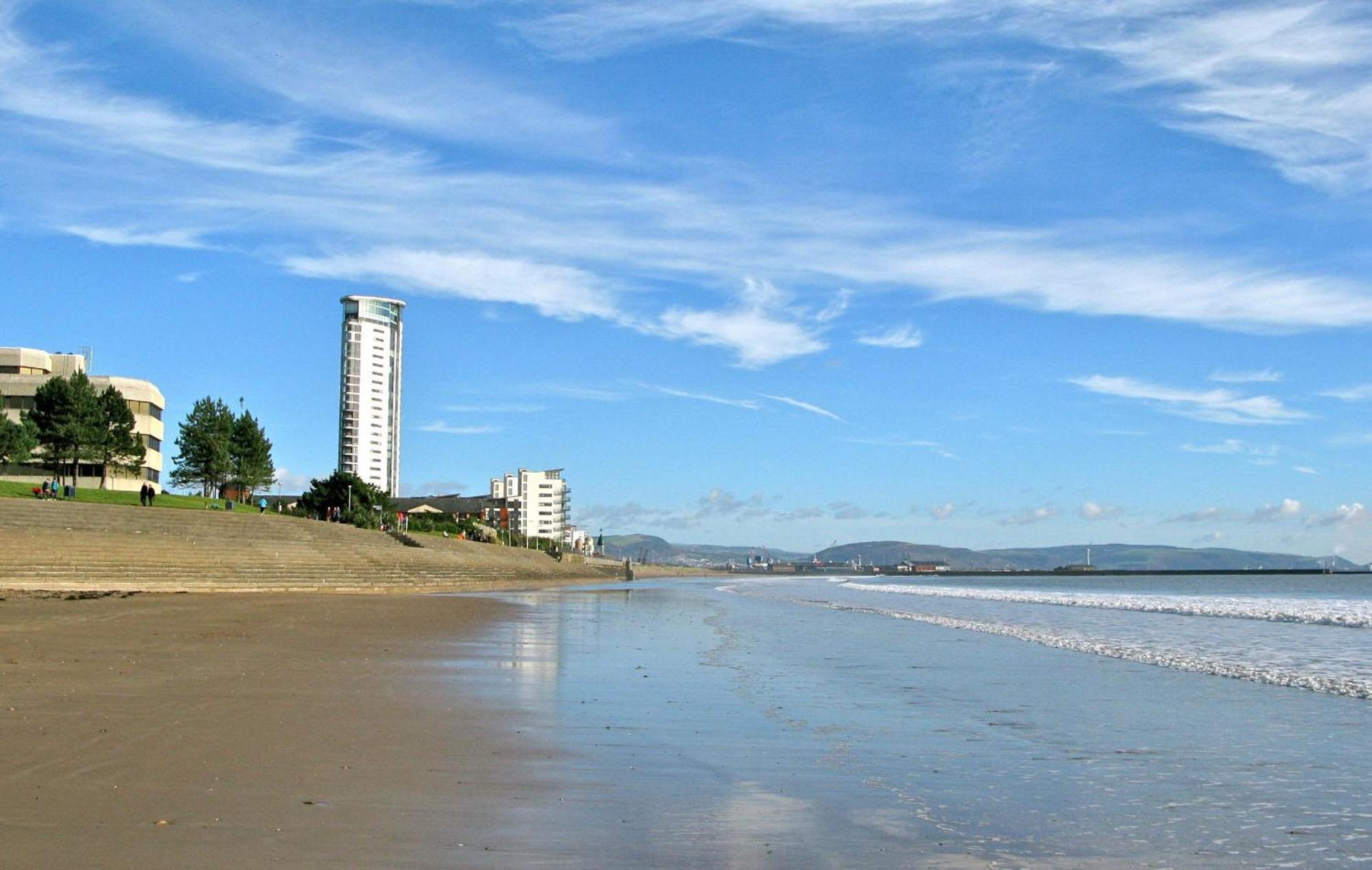 Water Front Apt Walk To The Beach & City Centre 斯旺西 外观 照片